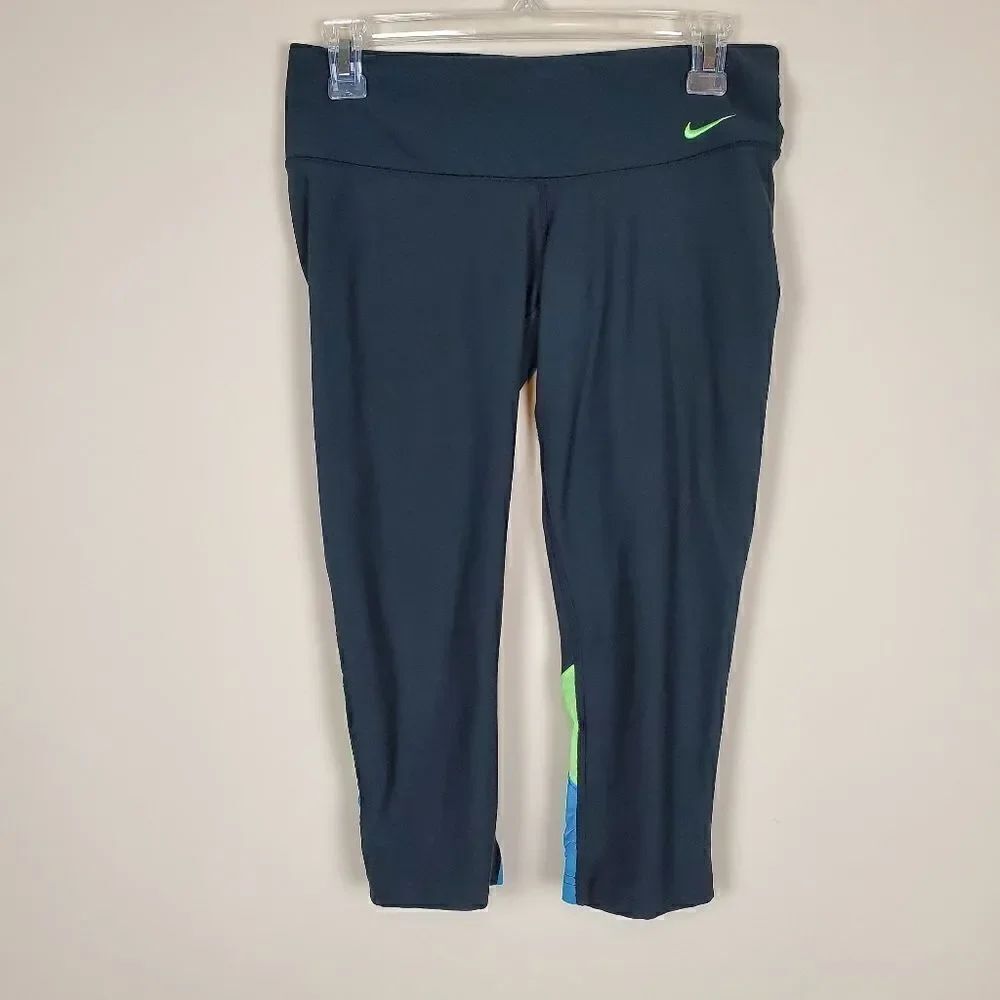 Nike Dri-Fit One Lgend Pant Capri Leggings